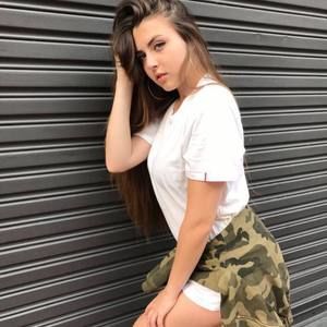 Meet your Posher, Gabriela